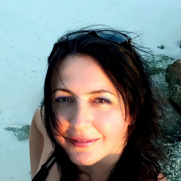 Meet your Posher, Eva - Picture 1 of 1